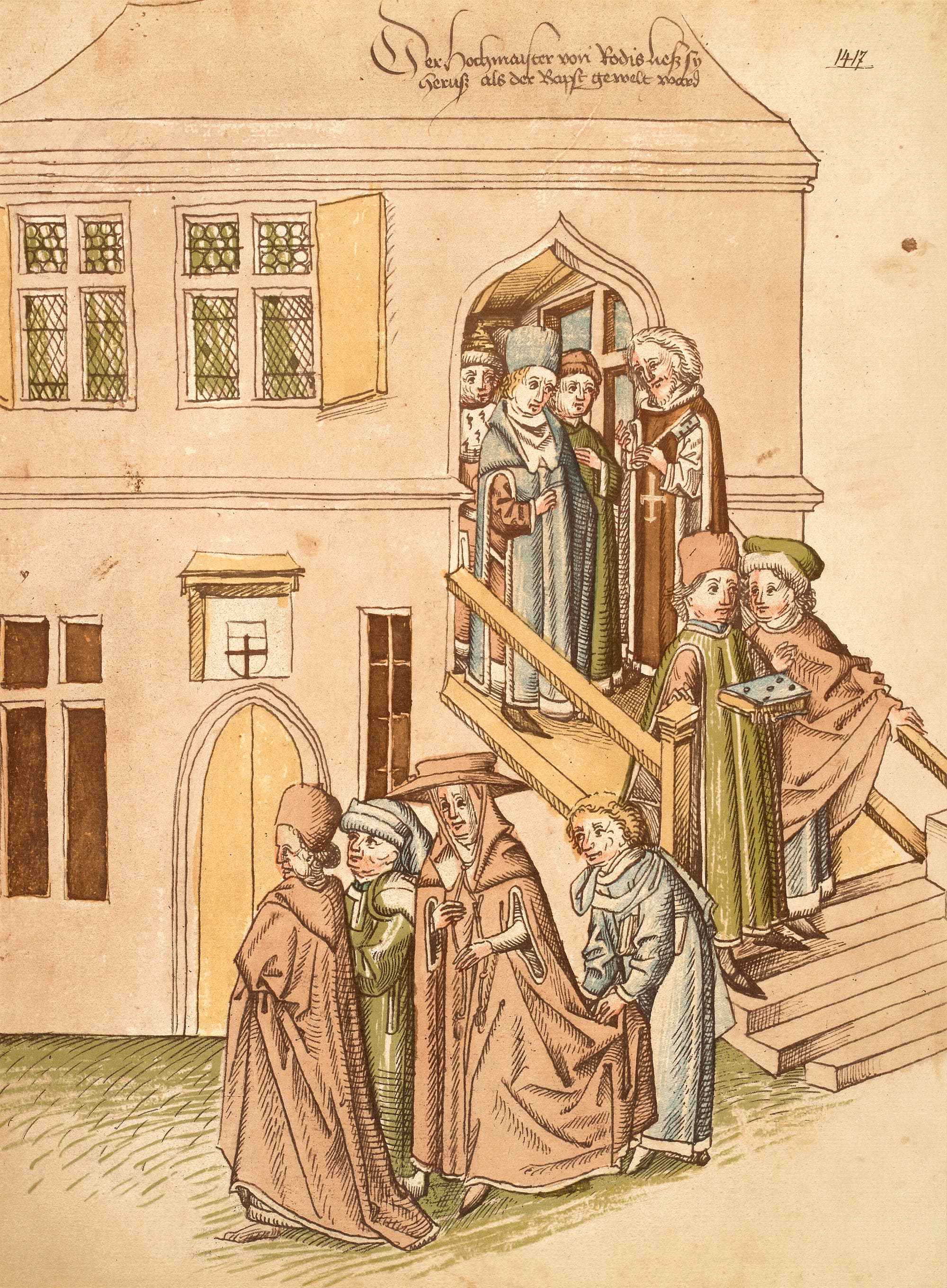 Eine historische Zeichnung zeigt eine Gruppe von Menschen in mittelalterlicher Kleidung, die eine Treppe hinuntergehen. Einige Personen tragen lange Roben und Hüte, während andere Bücher oder Schriftrollen halten. Im Hintergrund ist ein Gebäude mit gotischen Fenstern und einer offenen Tür zu sehen. 