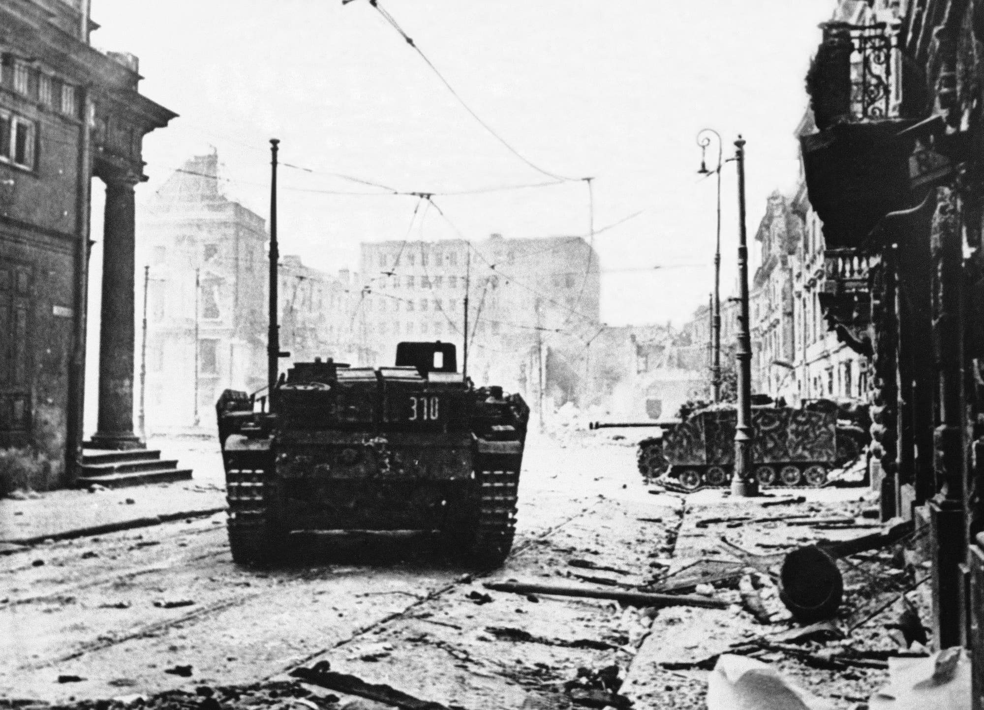 Deutsche Panzer in Warschau