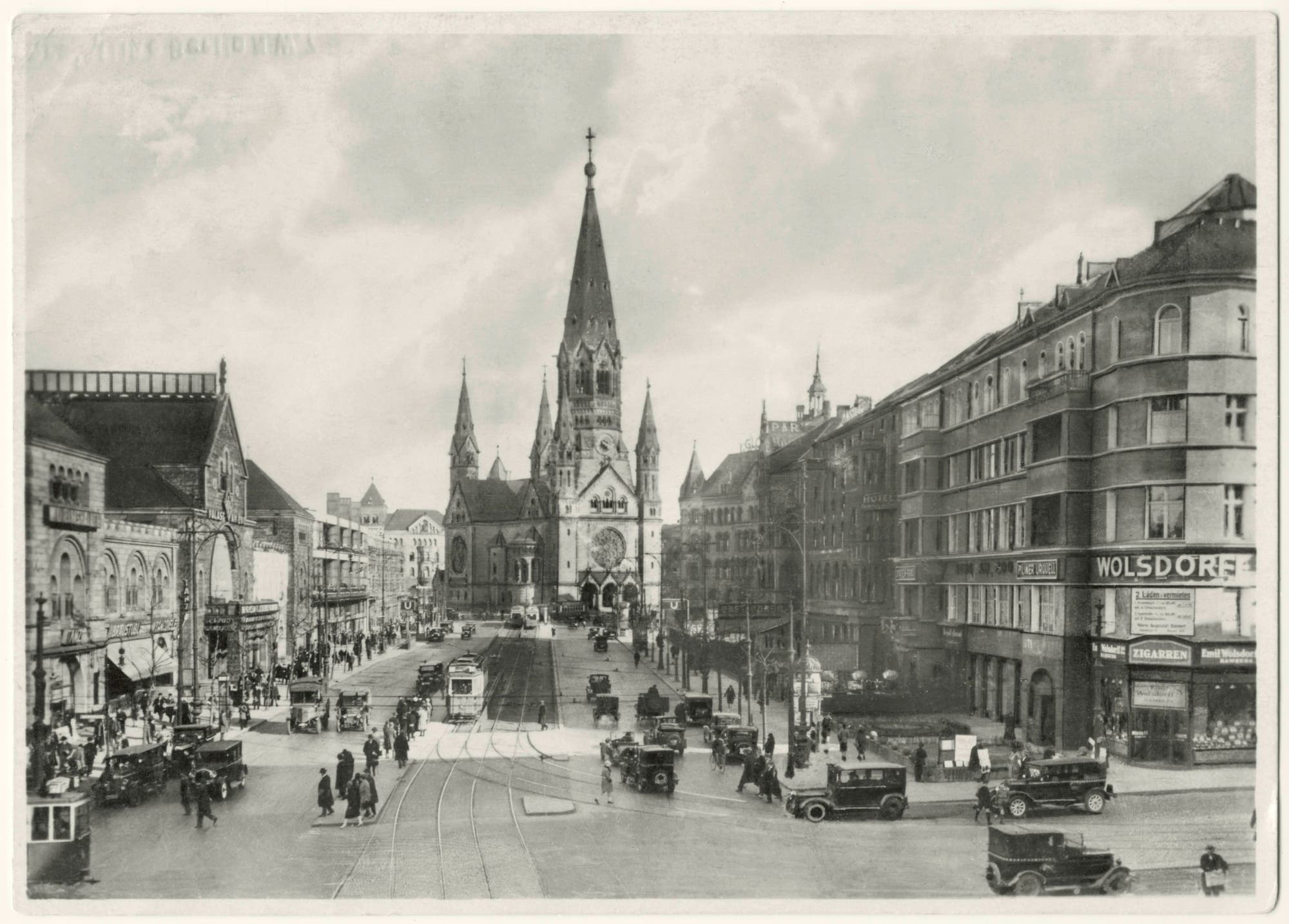 Szene auf der Hardenbergstraße in Berlin 1928