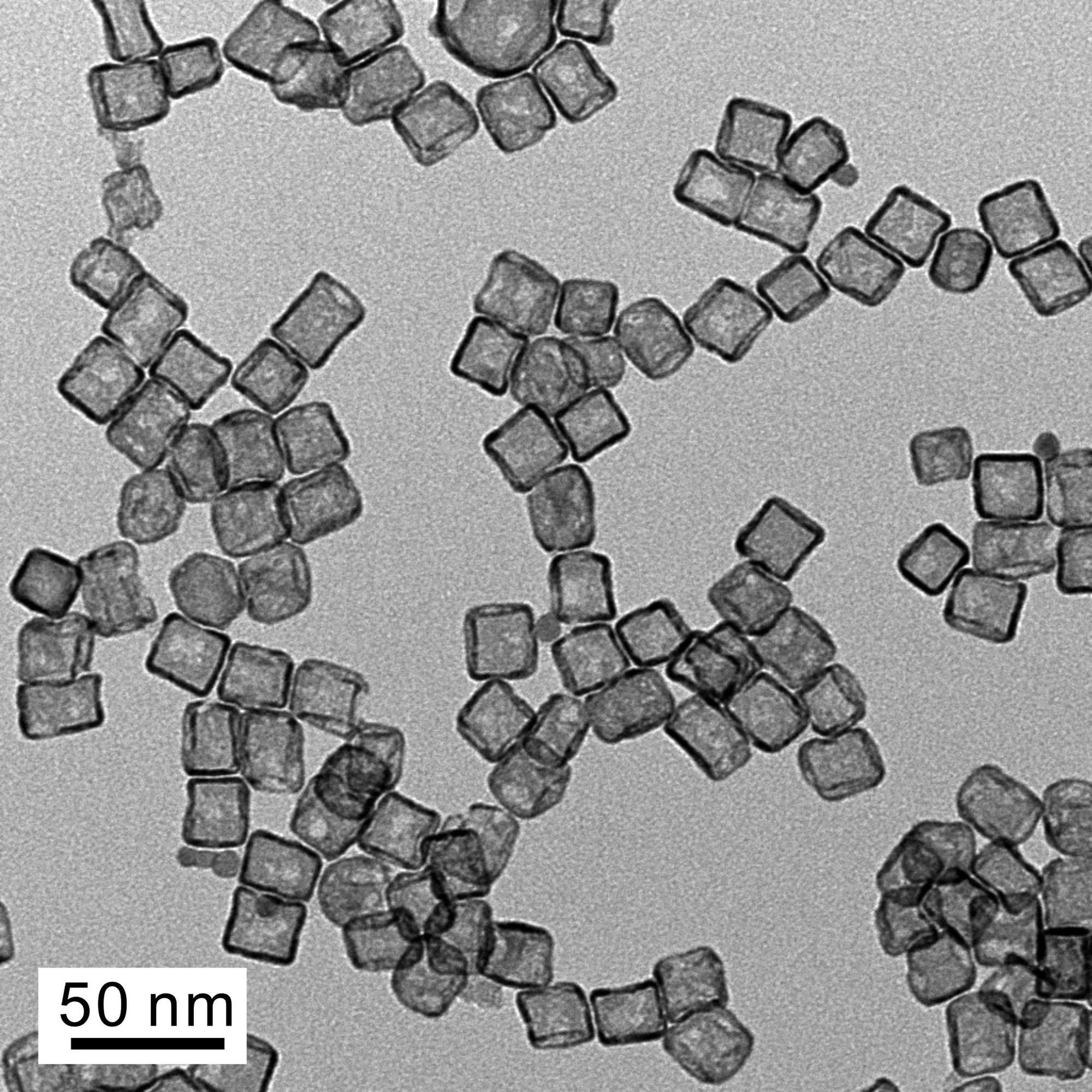 Hohle Nanowürfel aus Platin