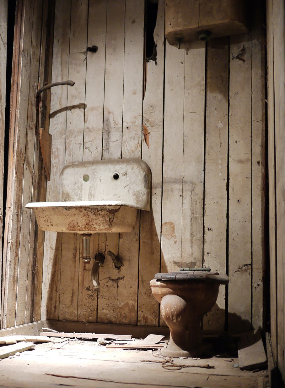 Historische Toilettenanlage
