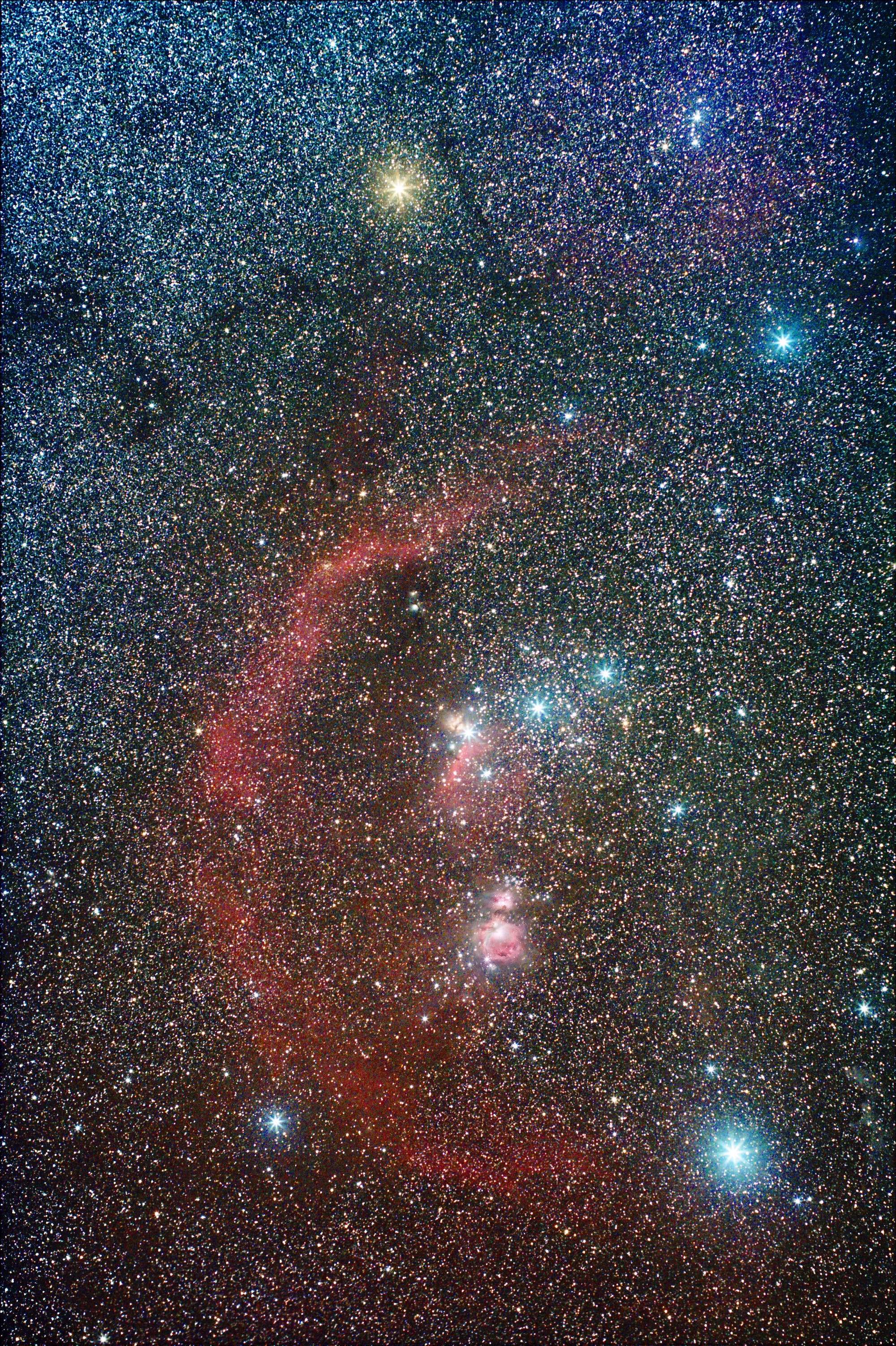 Das Sternbild Orion mit Emissionsnebeln (Übersichtaufnahme)