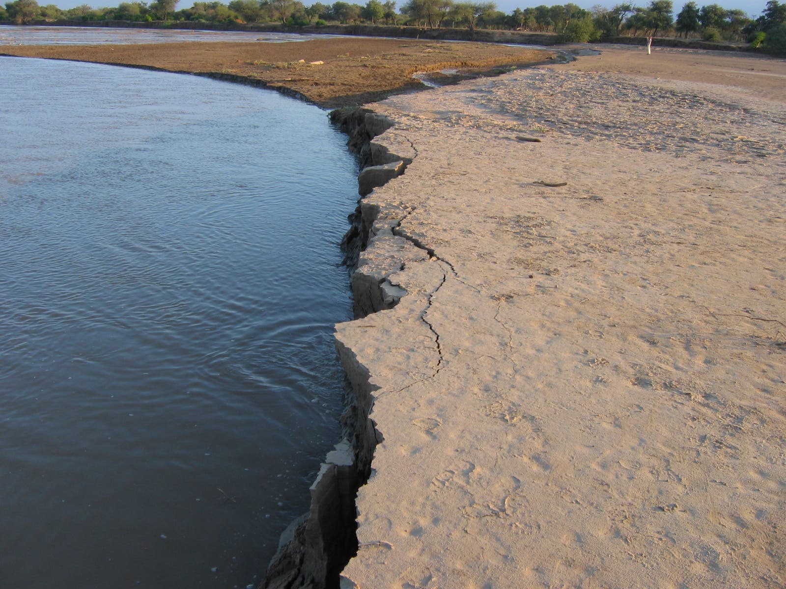 Erodierte Uferböschung am Rio Pilcomayo