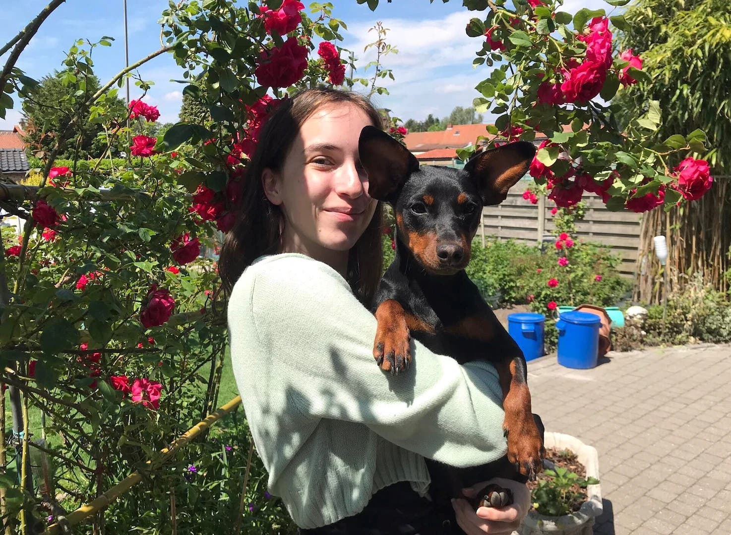 Die Autorin Delia Filippone und ihr neuer Hund Bono