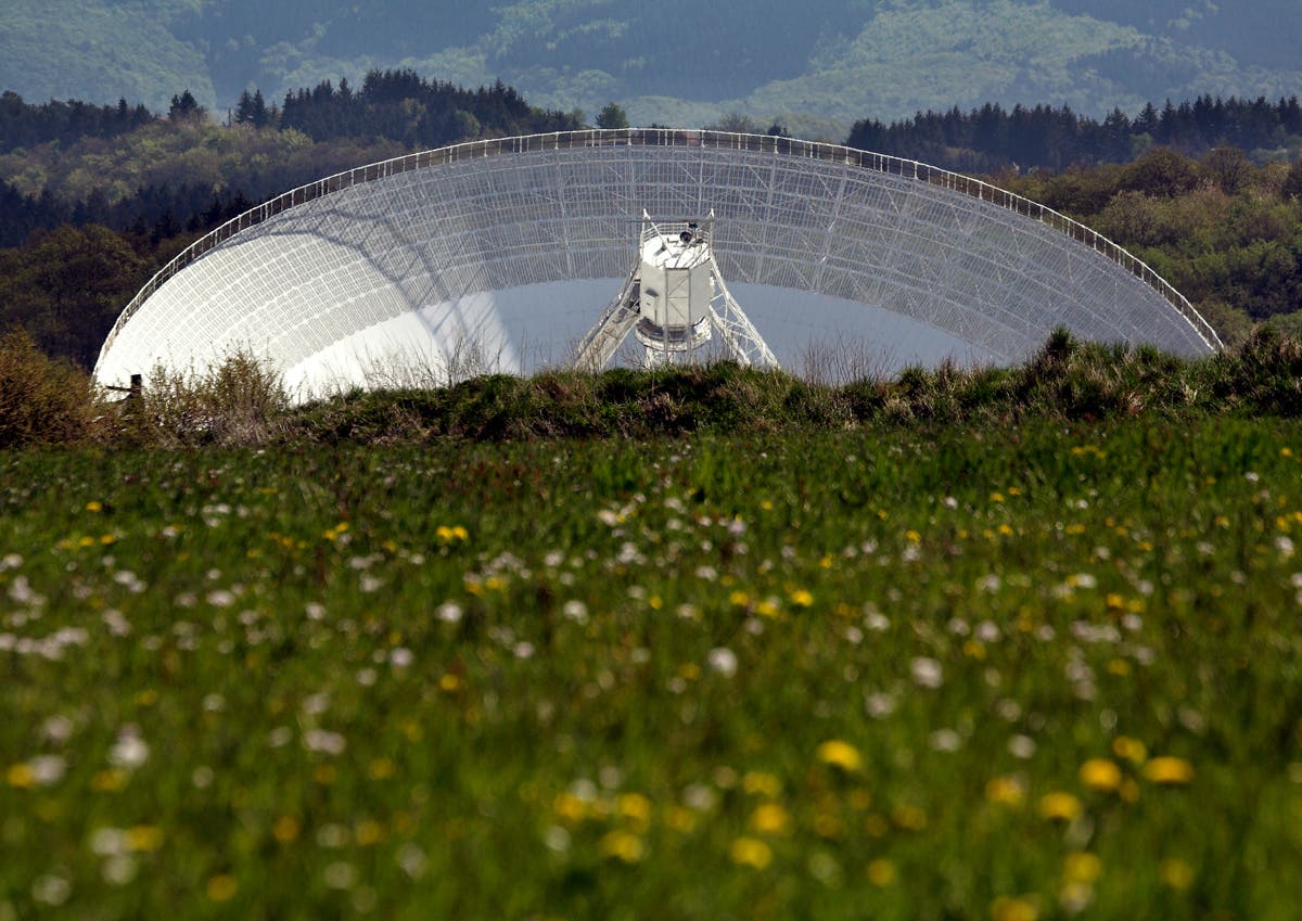 Radioteleskop Effelsberg in seiner Umgebung (II)