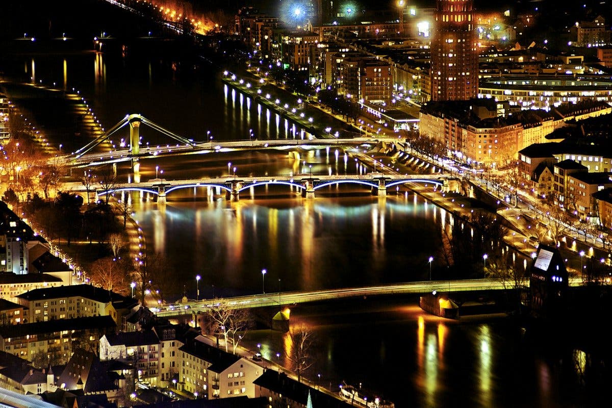 Frankfurter Brücken in der Nacht
