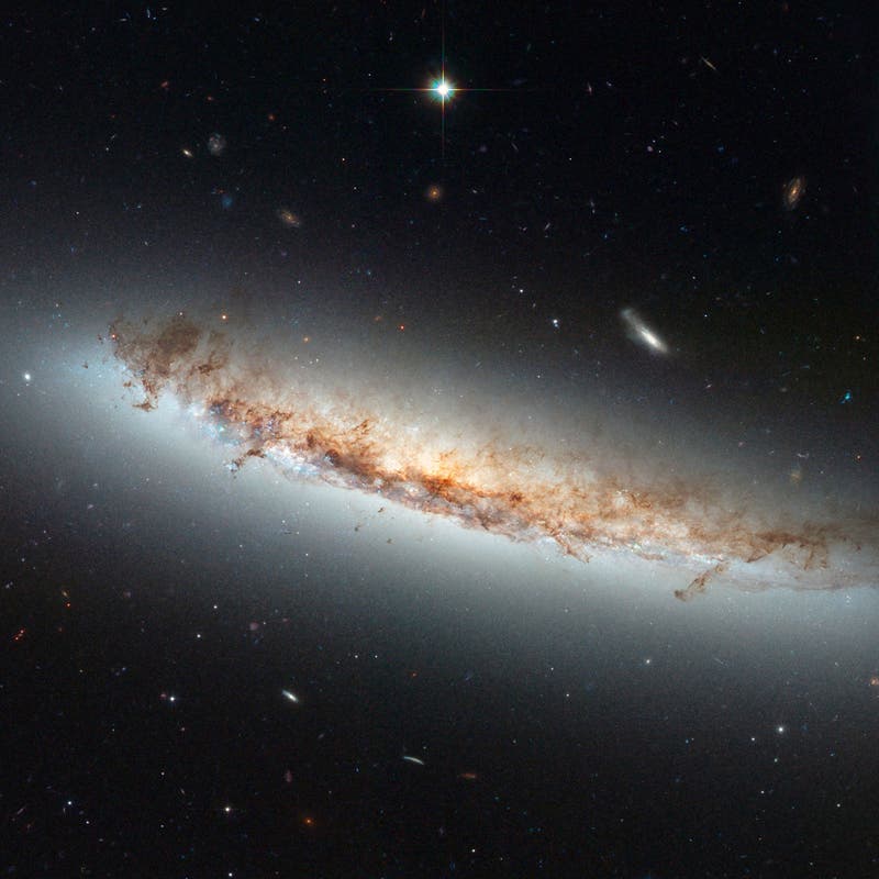 Spiralgalaxie NGC 4402 im Sternbild Jungfrau