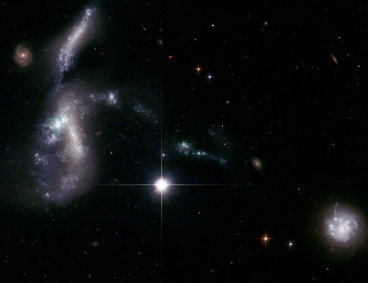 Die Galaxiengruppe Hickson&nbsp;31 im sichtbaren Licht.