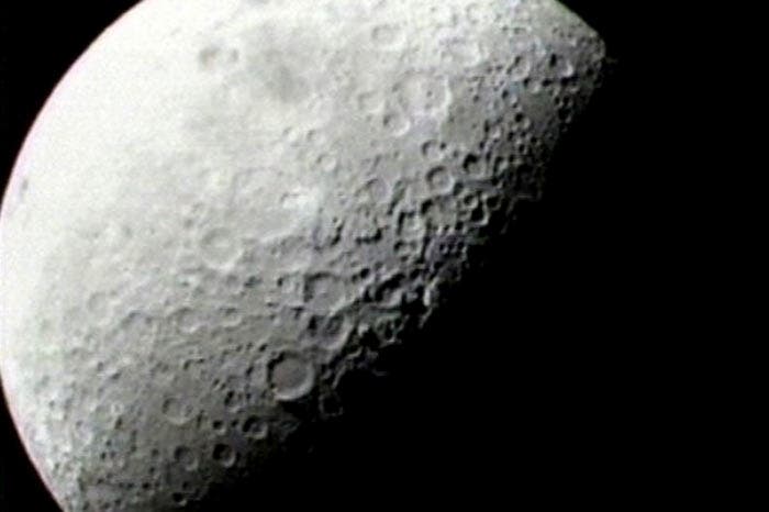 LCROSS-Bild vom Anflug auf den Mond