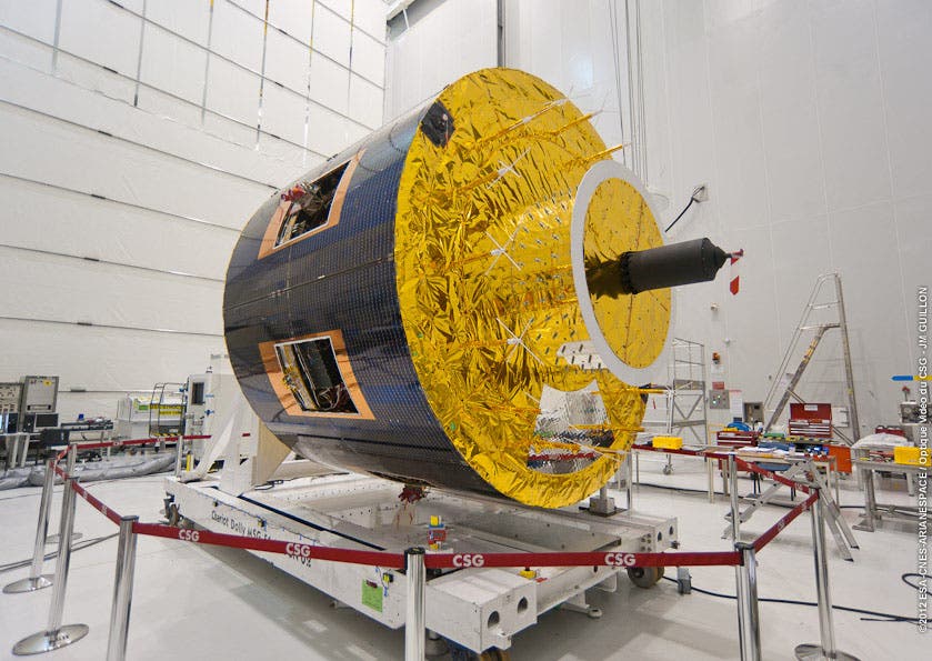 Der MSG-3 Eumetsat-Satellit bei letzten Checks der Solarpanele