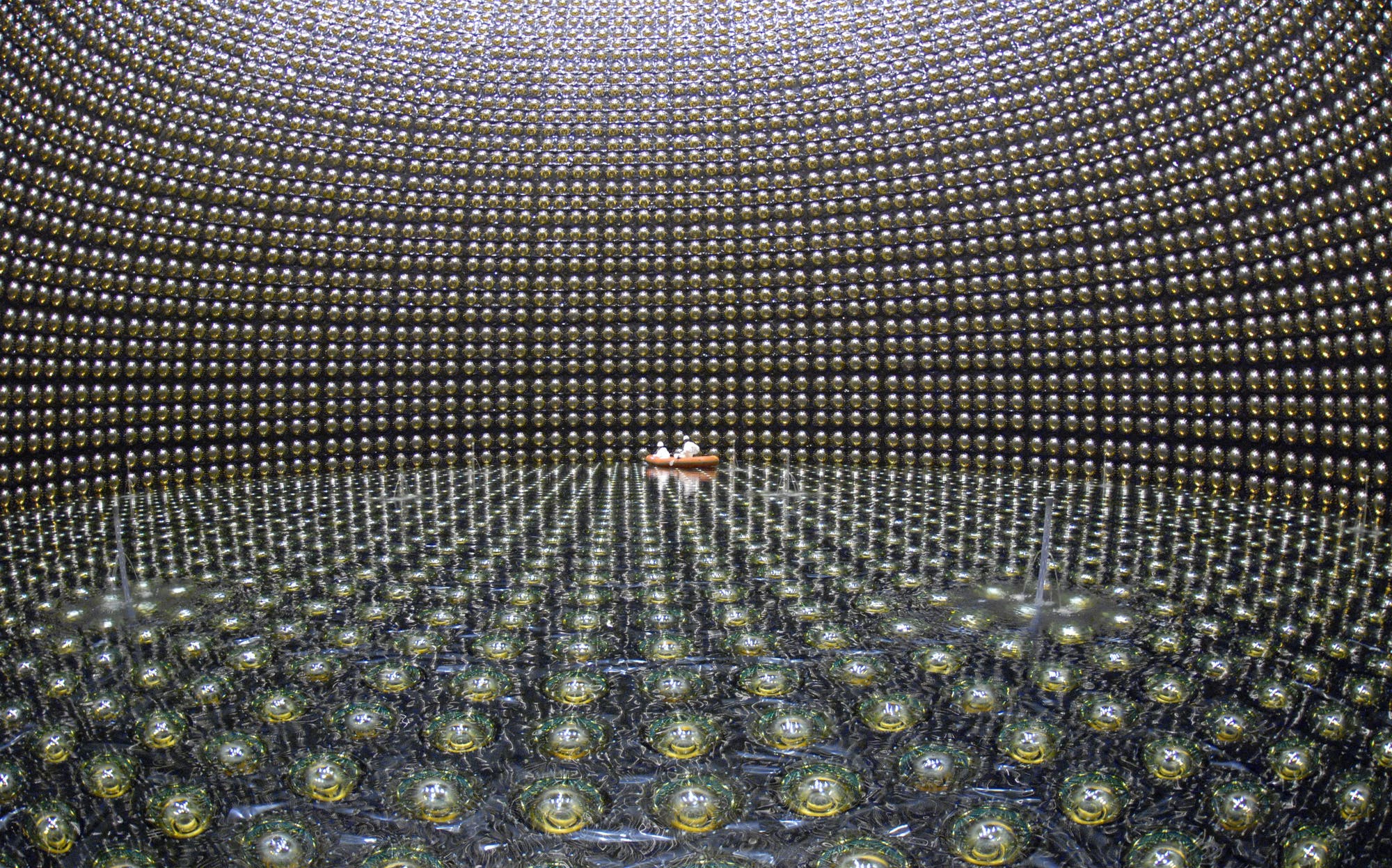 Innenleben des Super-Kamiokande-Detektors