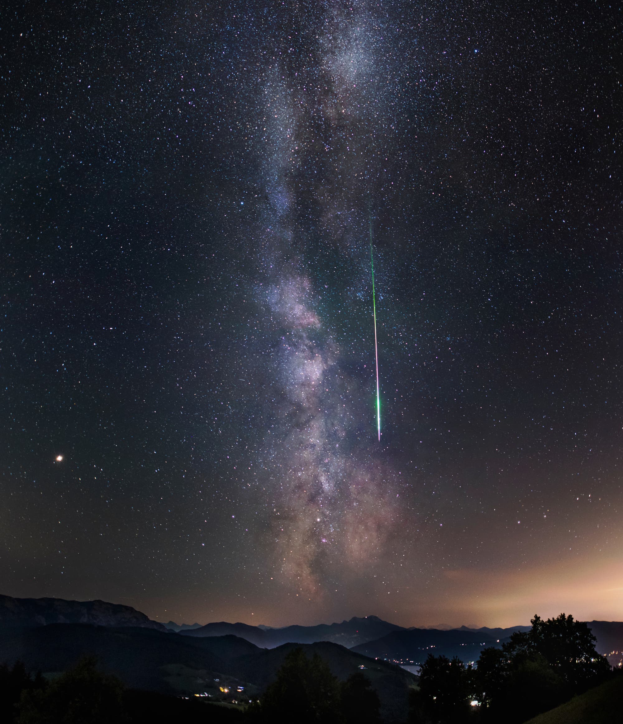 Ein heller Meteor der Perseiden im Jahr 2018