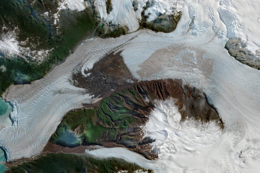 Bergsturz auf dem Amalia-Gletscher
