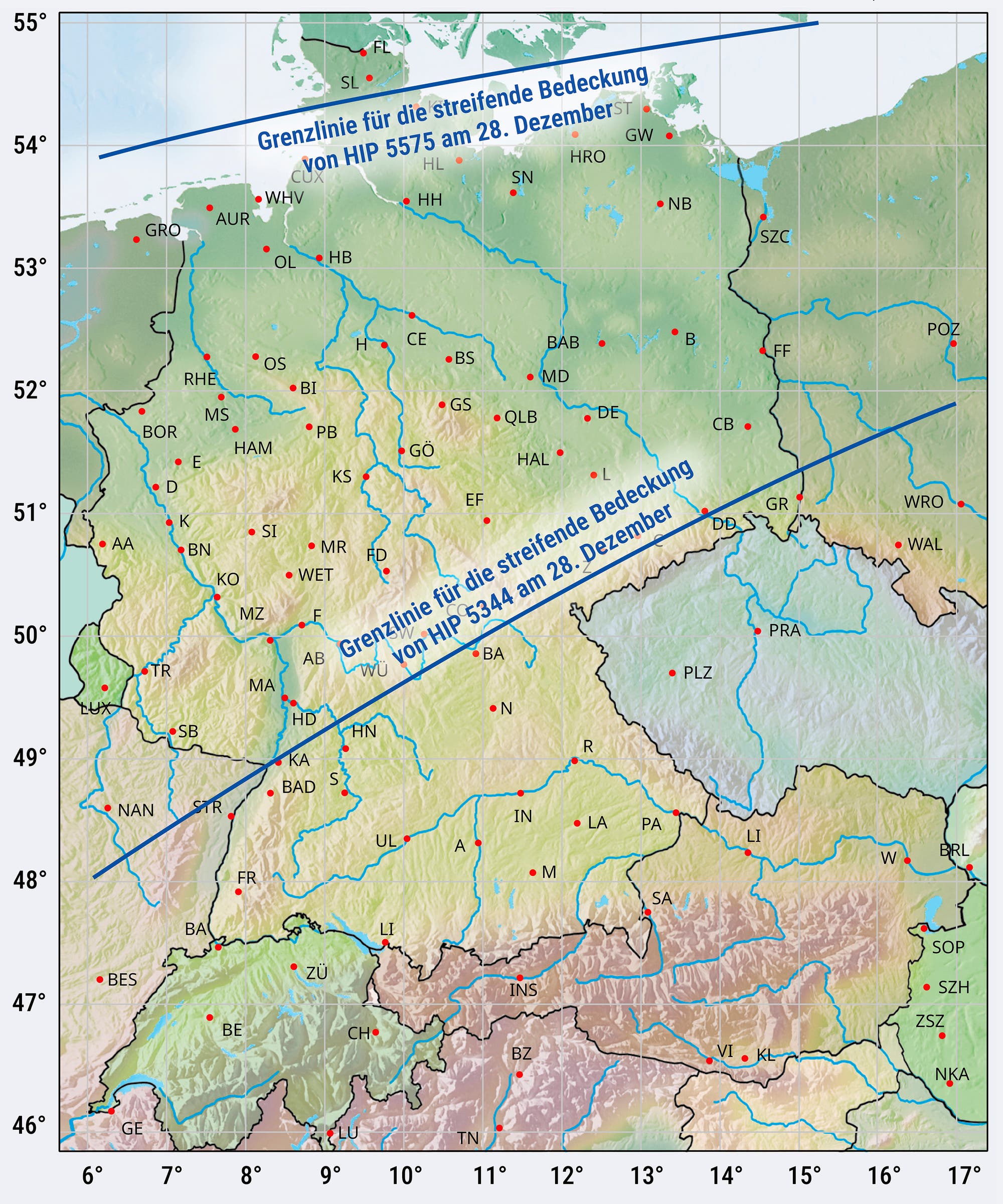 Un mapa geográfico de Alemania y las regiones circundantes superpuesto en una cuadrícula de líneas de longitud y latitud. El mapa muestra numerosos puntos rojos que representan diferentes ciudades o ubicaciones, marcados con abreviaturas de una a tres letras. Algunas de las ciudades destacadas son Hamburgo (HH), Munich (M) y Berlín (B). El mapa también contiene gruesas líneas azules a lo largo de las cuales se produce la ocultación de la Luna, es decir, la estrella está cubierta justo en el borde del satélite terrestre. La tarjeta también está rodeada por un marco negro y contiene texto en la parte inferior. "IOTA/ES".