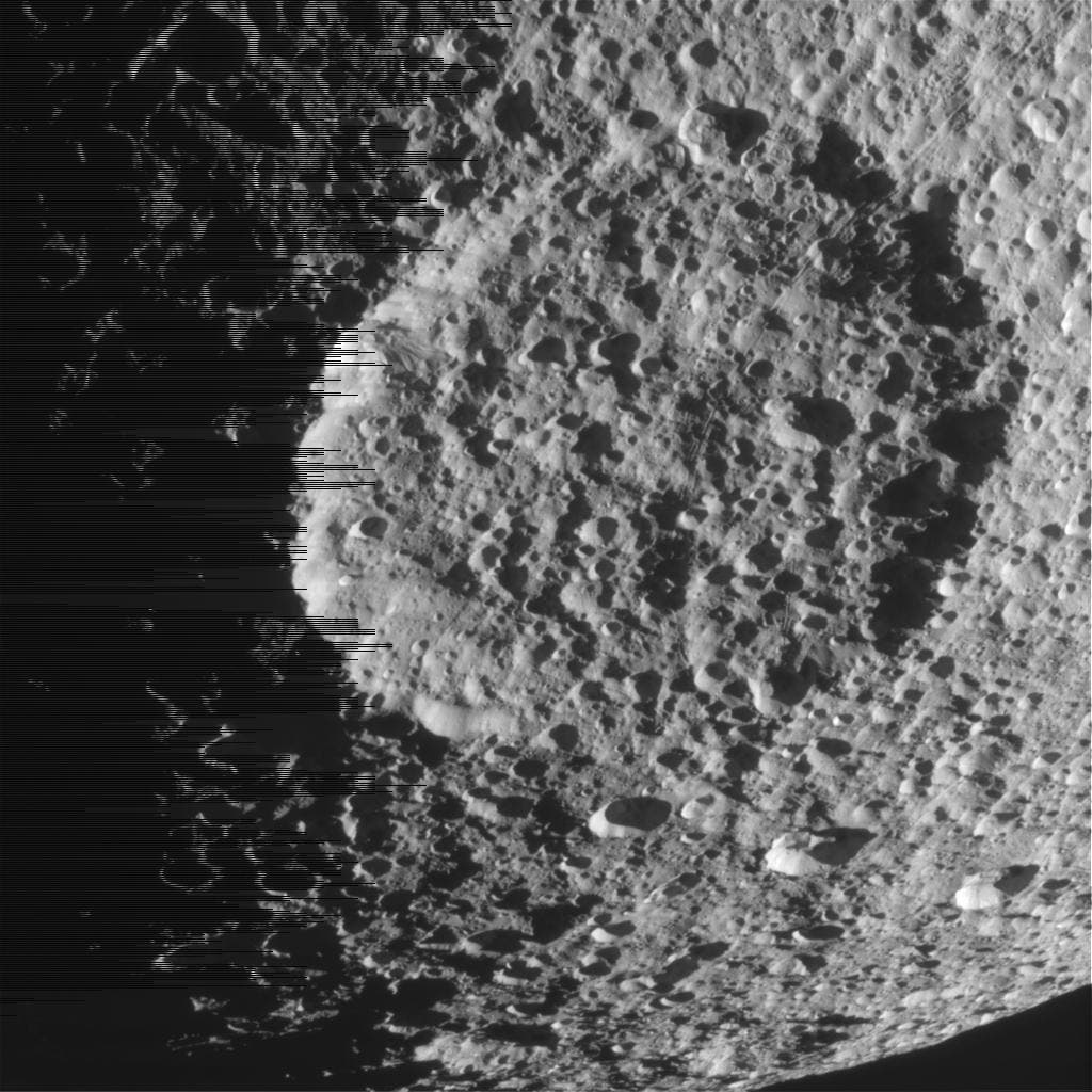 Der Krater Penelope auf Tethys