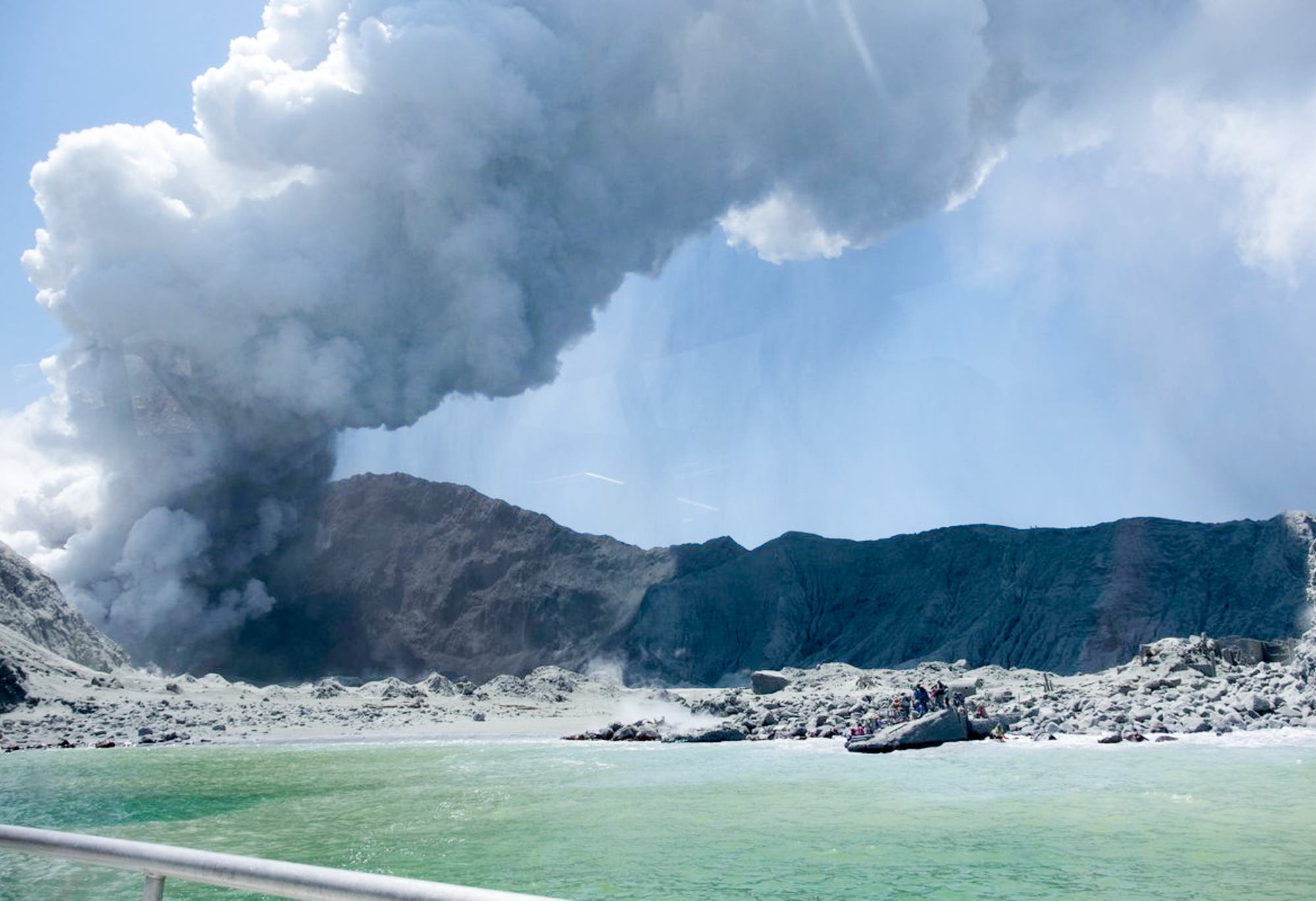 White Island – Rauchwolke nach der Eruption
