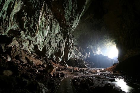 Eingang in die Tropfsteinhöhle