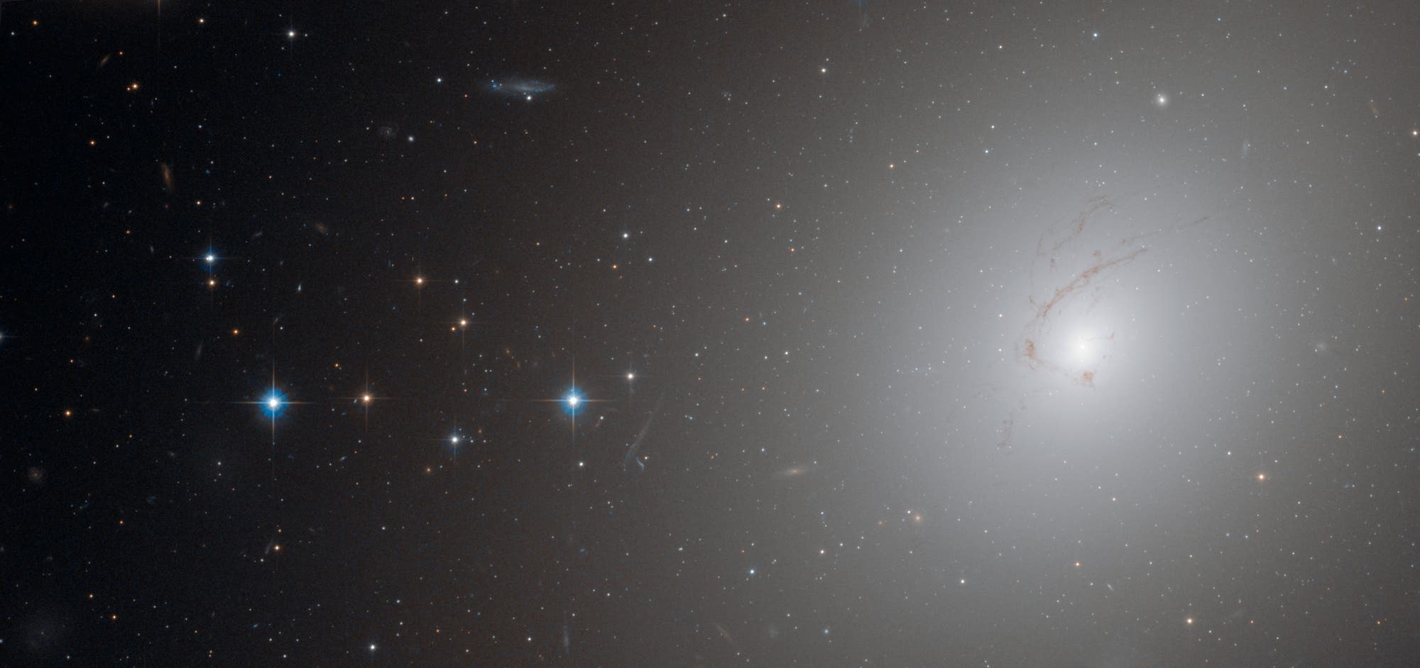 Die Galaxie NGC&nbsp;4696 im Sternbild Zentaur