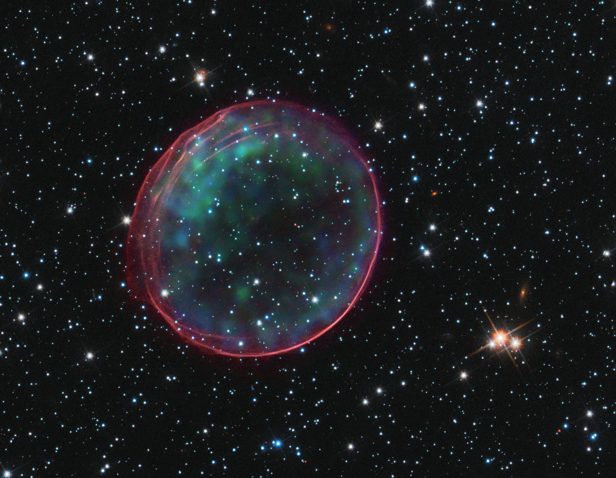 Gigantische Blase einer Supernova um das Jahr 1600