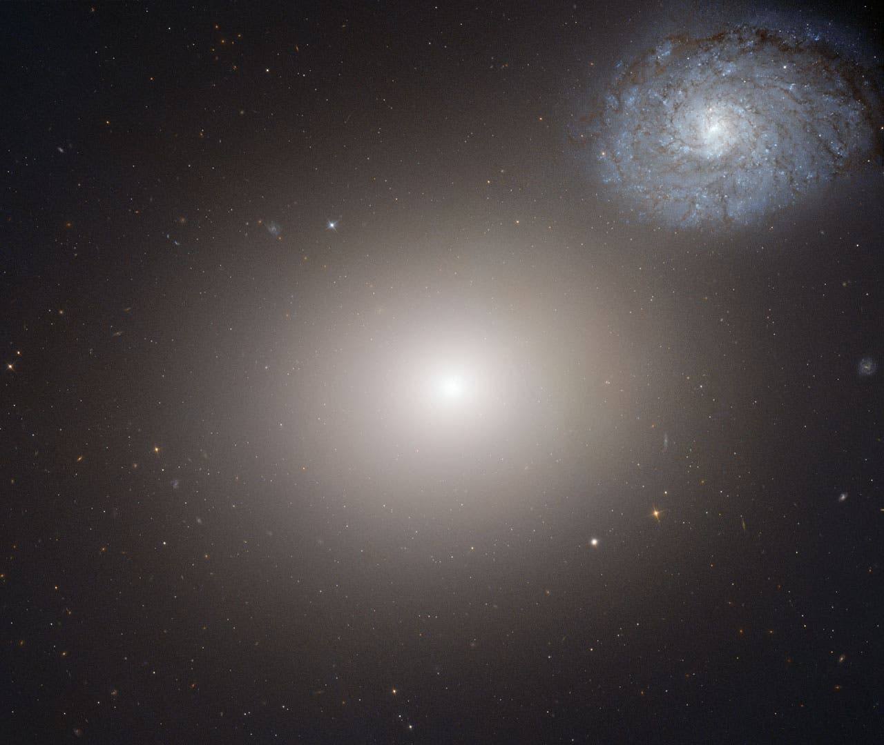 M 60 und NGC 4647