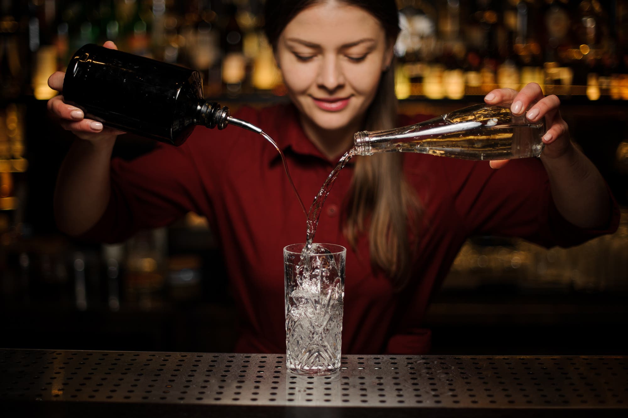Auch Gin lässt sich passabel imitieren, besonders als Zutat für einen alkoholfreien Gin-Cocktail.