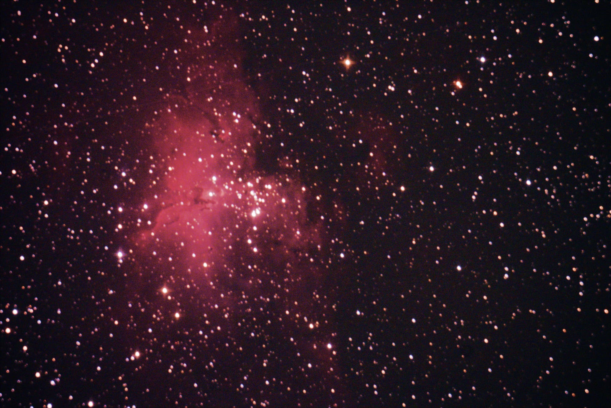 Der Adlernebel Messier 16 in der Sommermilchstraße