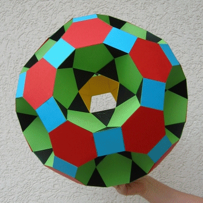 Ausgehöhltes großes Rhomben-Ikosi-Dodekaeder