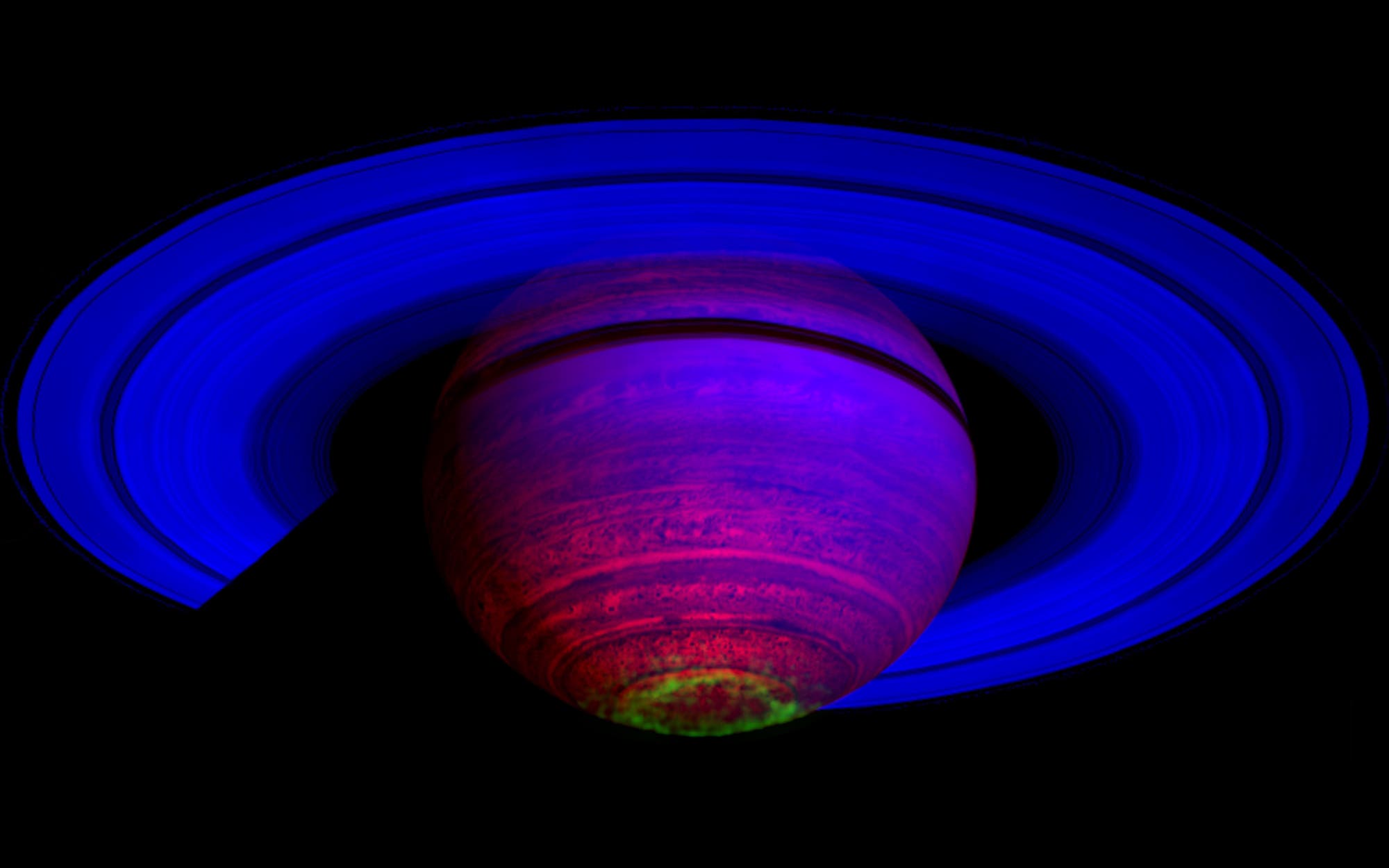 Saturn mit Polarlichtoval