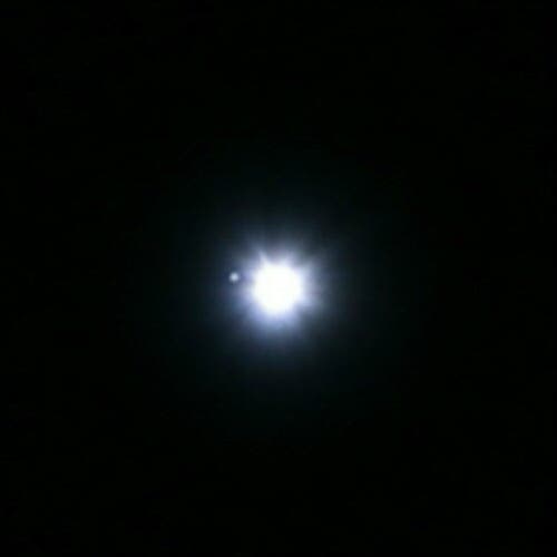 Der hellste Fixstern Sirius mit seinem Lichtschwachen Begleiter Sirius B