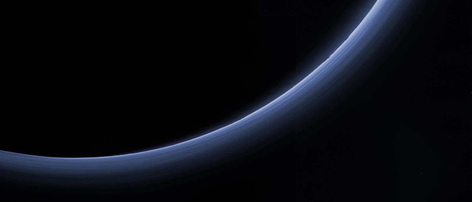 Dunstschichten in der Pluto-Atmosphäre