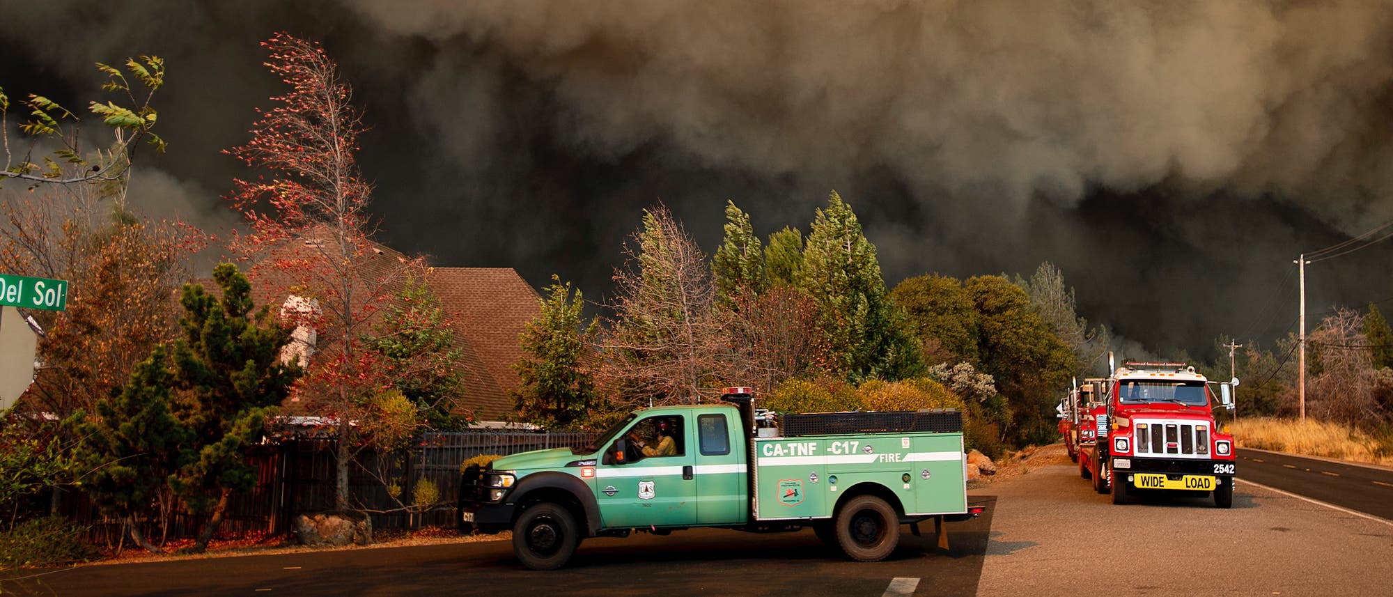 Zehntausende Menschen flohen im November 2018 vor einem sich schnell ausbreitenden Waldbrand in Nordkalifornien.
