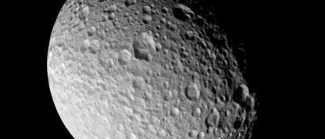 Kratergesichtiger Mimas 