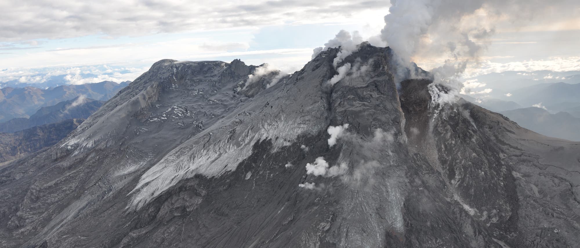 Der Vulkan Nevado del Huila in Kolumbien