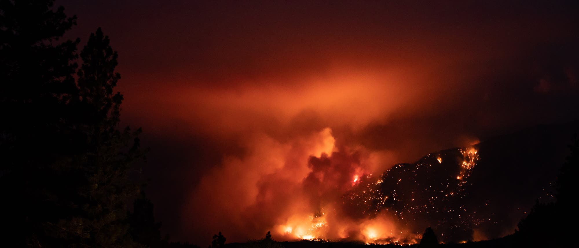 In Lytton, Kanada, brennt im Juli 2021 der Wald nach einer infernalischen Hitzewelle