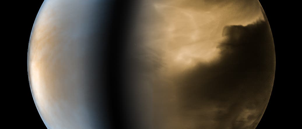 Venus im Ultravioletten und Infraroten (Aufnahme der japanischen Raumsonde Akatsuki)