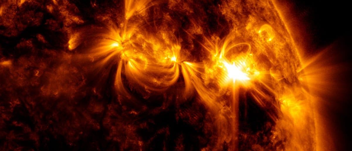 Die Sonne emittierte am 31. März 2022 eine mittelstarke Sonneneruption, die um 14:35 Uhr EST ihren Höhepunkt erreichte.