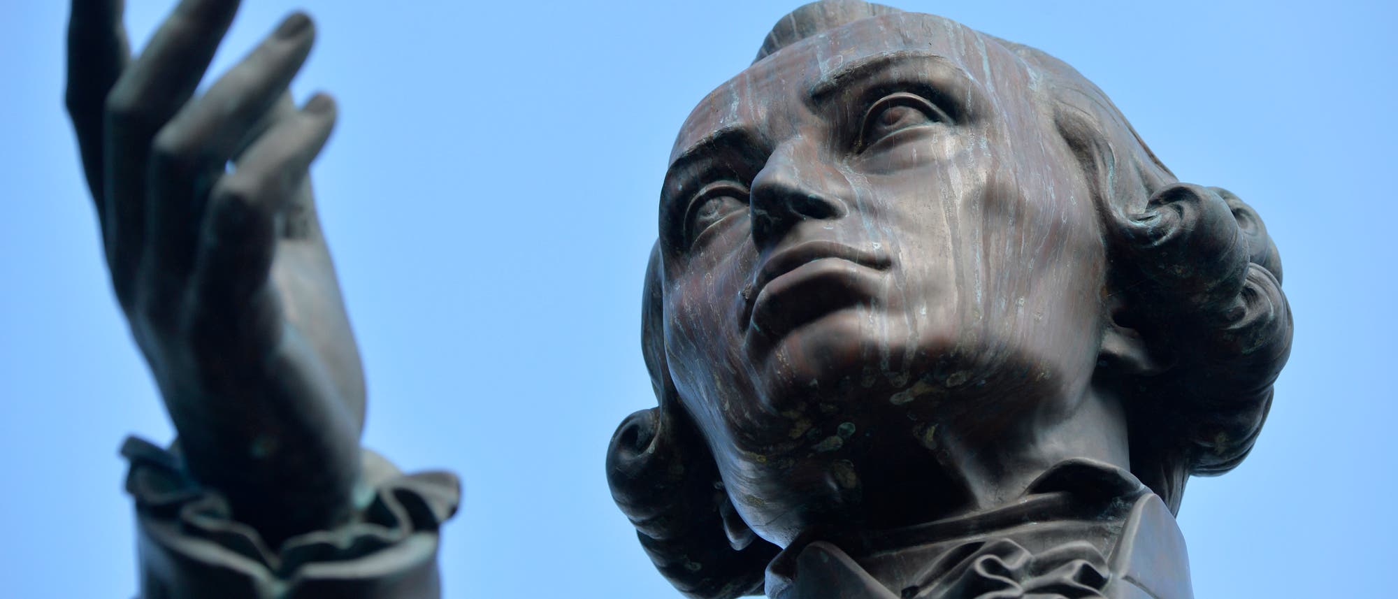 Nahaufnahme des Denkmal für Immanuel Kant in der Stadt Kaliningrad