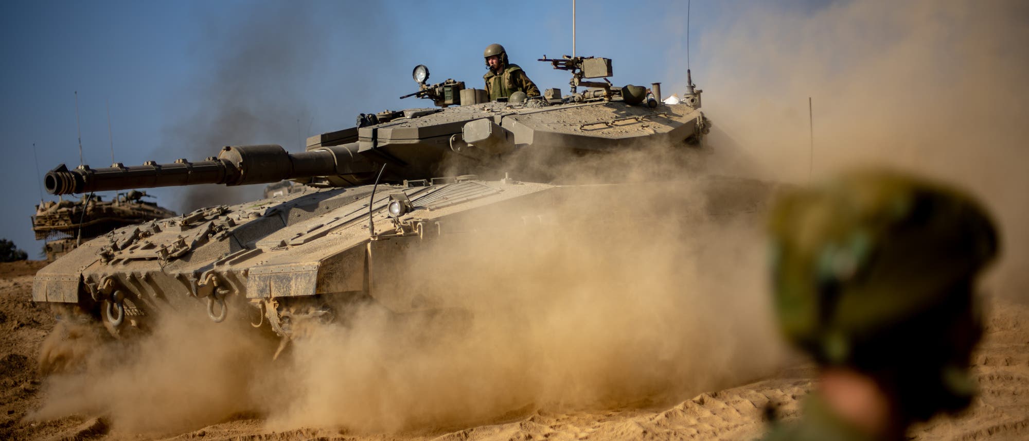 Panzer der israelischen Armee bei der Vorbereitung einer Bodenoffensive