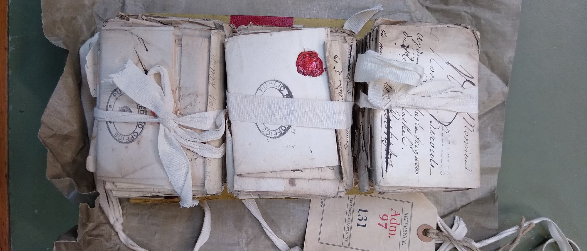 Restos de guerra: cartas de amor confiscadas leídas 265 años después