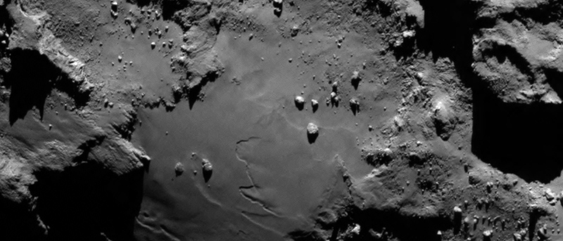Ebene auf Komet 67P (Übersichtsaufnahme)
