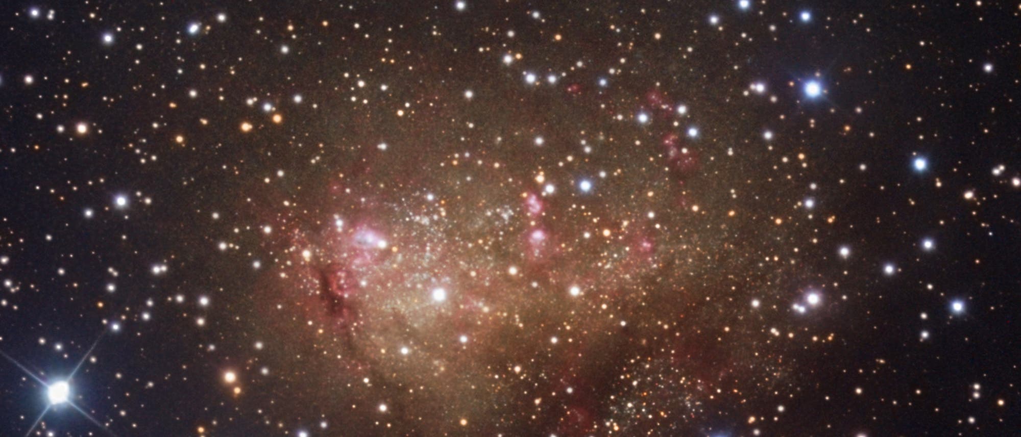 irreguläre Zwerggalaxie IC10 im Sternbild Kassiopeia