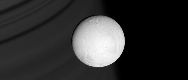 Der kleine Eismond Enceladus