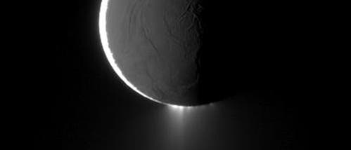 Die Wasserfontänen von Enceladus