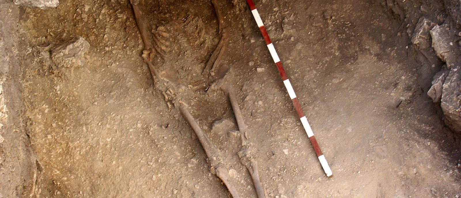 Grab eines Angehörigen einer Jäger-und-Sammler-Kultur, der vor 15 000 Jahren starb