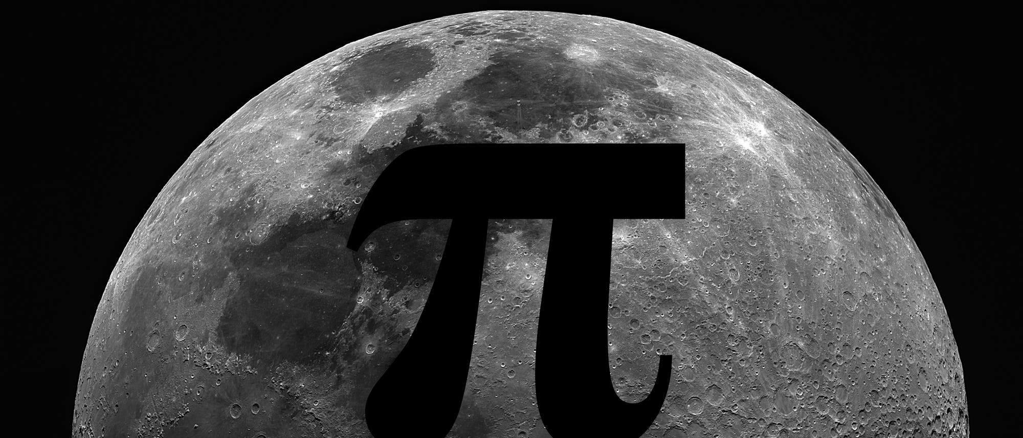 Ein Schwarz-Weiß-Bild des Mondes, auf dem das mathematische Symbol Pi groß und zentral platziert ist. Der Mond zeigt deutliche Krater und Oberflächenstrukturen. Mittig ist das Zeichen für die Zahl Pi auf dem Mond platziert. Ein Schwarz-Weiß-Bild des Mondes, auf dem das mathematische Symbol Pi groß und zentral platziert ist. Der Mond zeigt deutliche Krater und Oberflächenstrukturen. Mittig ist das Zeichen für die Zahl Pi auf dem Mond platziert.