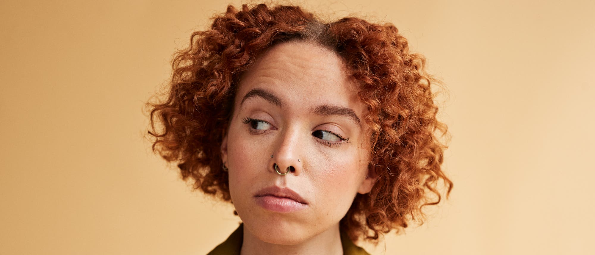 Wer allzu leichtgläubig ist, hat es schwerer. Wer anderen ständig misstraut, aber auch.