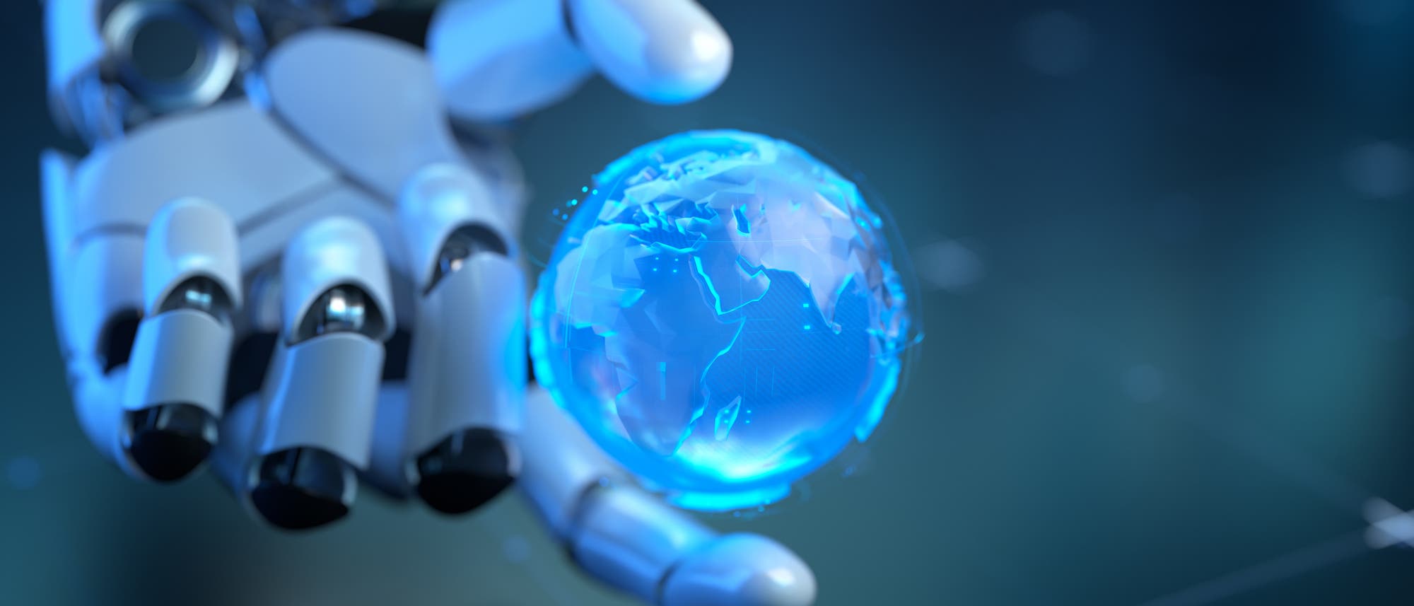 Eine futuristische 3D-Darstellung zeigt eine Roboterhand, die eine leuchtende, transparente Weltkugel h&auml;lt. Der Hintergrund ist dunkel und unscharf, was den Fokus auf die Hand und die Kugel verst&auml;rkt.