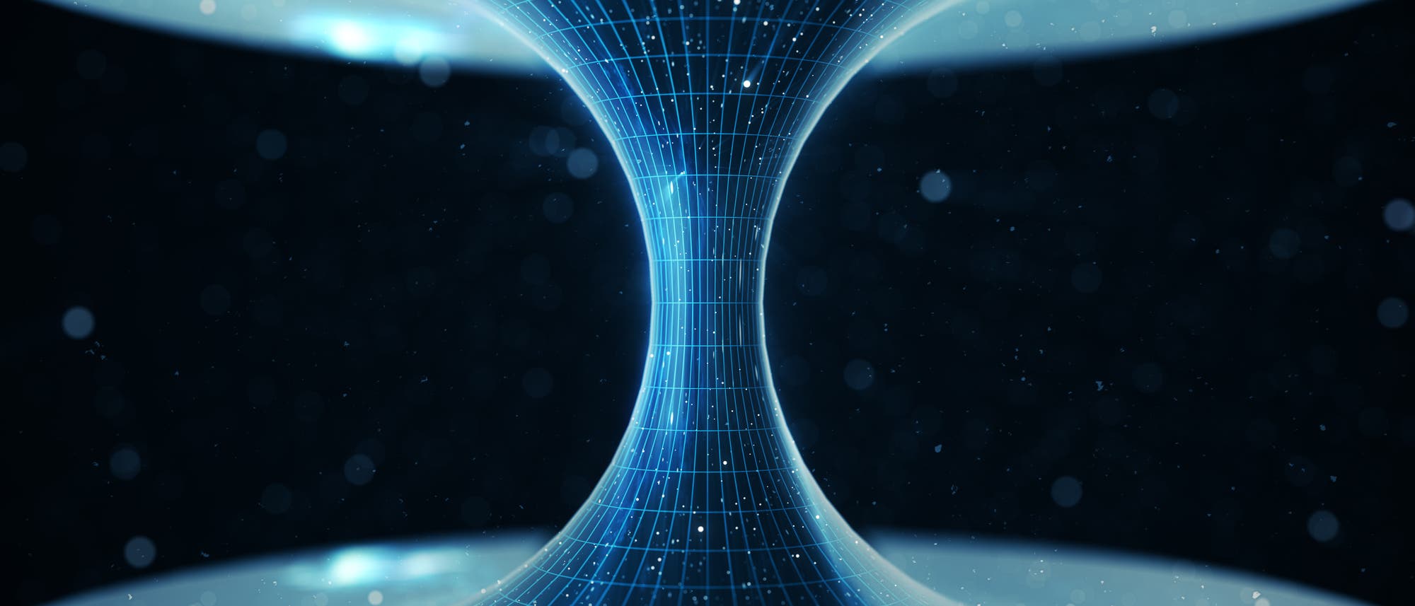 Eine 3D-Darstellung eines Wurmlochs im Weltraum. Die Abbildung zeigt eine tunnelartige Struktur mit einem gitterartigen Muster, das sich von einem breiten, runden Eingang zu einem schmalen Mittelteil verj&uuml;ngt und dann wieder zu einem breiten Ausgang &ouml;ffnet. Der Hintergrund ist dunkel mit verstreuten Lichtpunkten, die Sterne darstellen. Die Darstellung vermittelt ein Gef&uuml;hl von Tiefe und Bewegung im Raum.