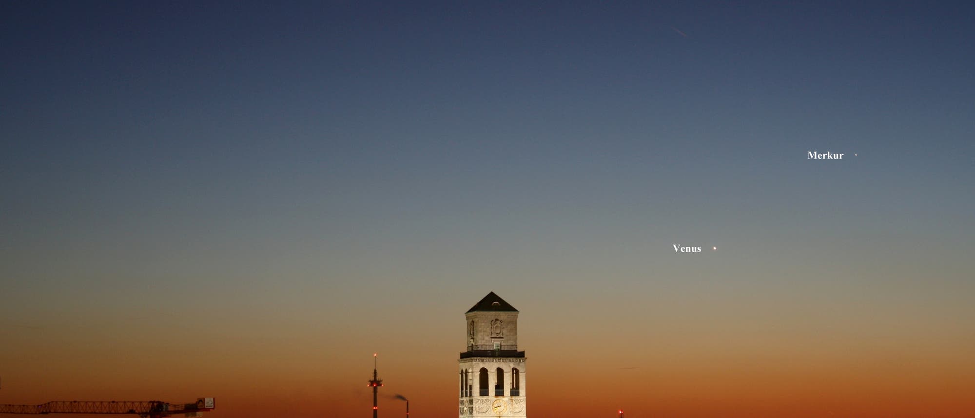 Mond, Merkur und Venus gemeinsam am Abendhimmel