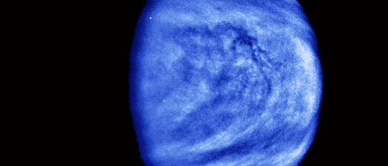 Falschfarbenbild der Venus im ultravioletten Licht